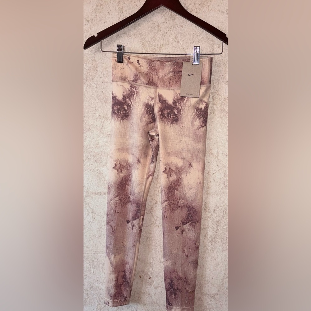 Nike Girls Brown and Cream Patterned Leggings